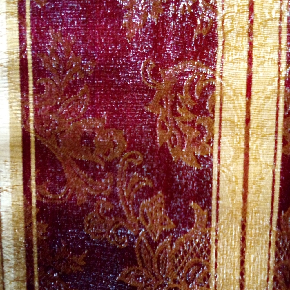 4 Unlined Drapery panels 54 X 80 Ech covers 2 full windows Beige & Burgundy LN - Picture 10 of 10